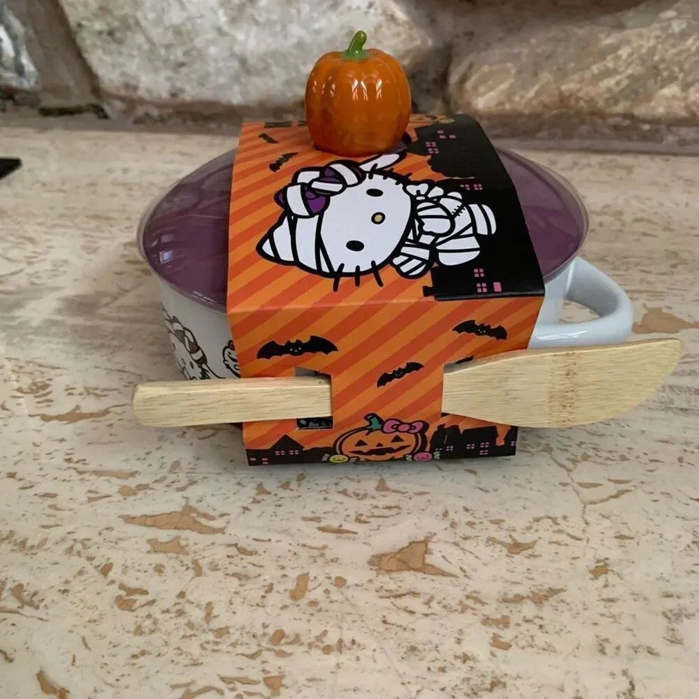 NIB Hello Kitty Halloween Brie baker mummy design sanriocore halloweencore